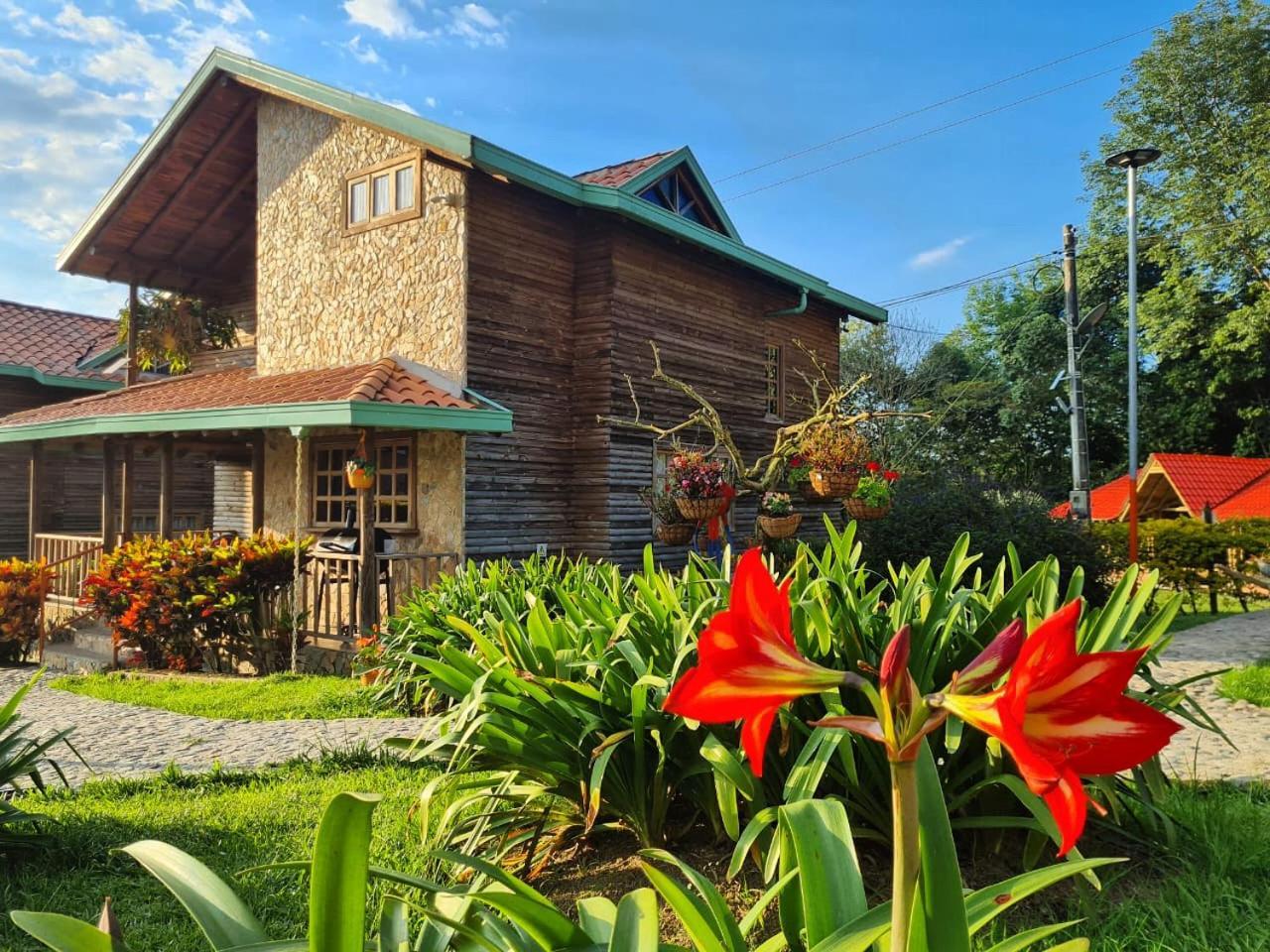 Cabanas Filadelfia ซานตาโรซา เดกาบัล ภายนอก รูปภาพ